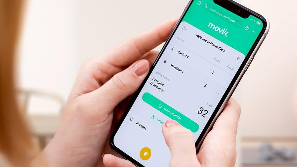 Beyond queues: shaping the future of retail experience Beyond queues: shaping the future of retail experience