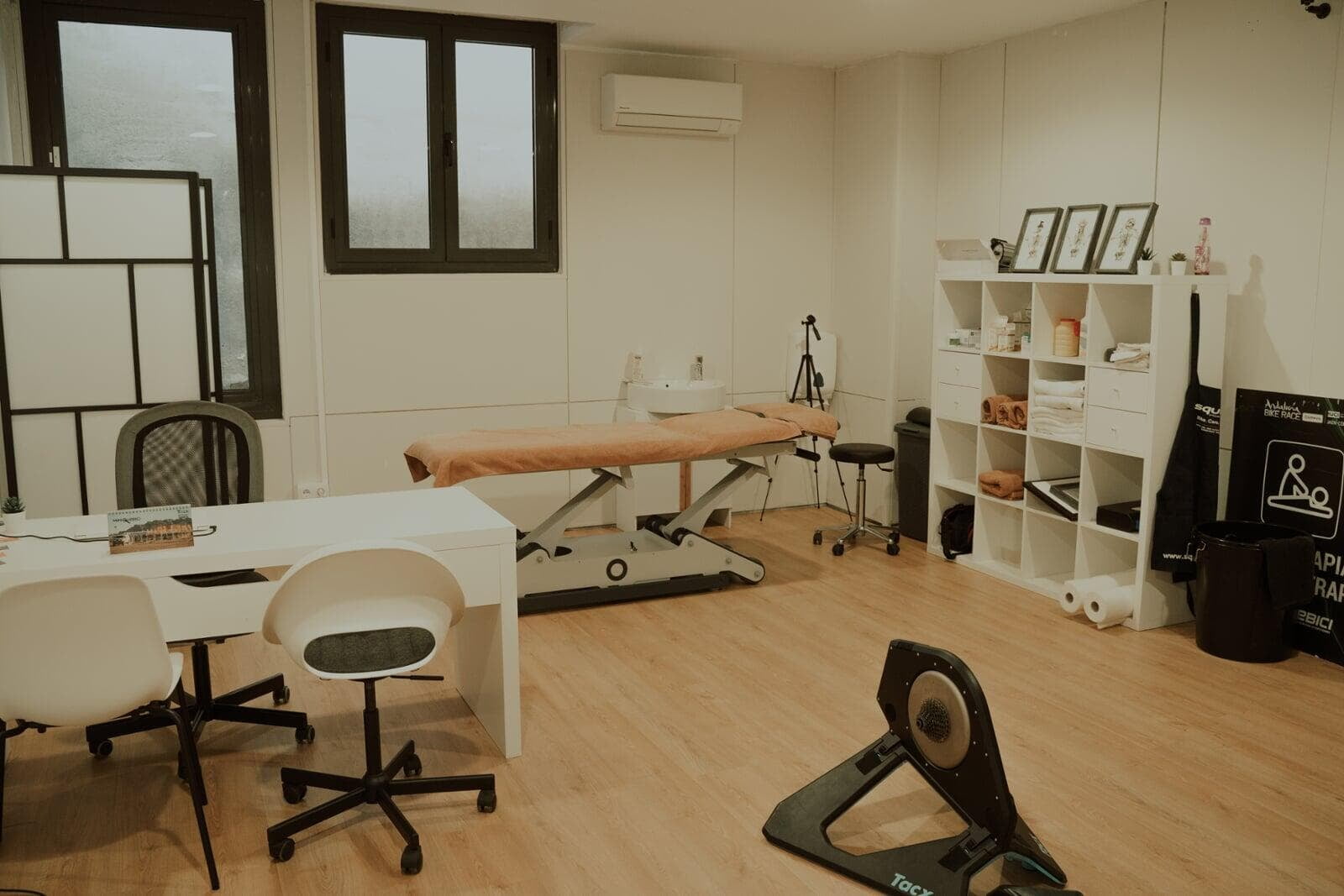 Osteopatia integrativa: masages, estiramientos, oseopatía visceral, osteopatía estructural, descargas musculares, y mucho más. Osteopatia integrativa: masages, estiramientos, oseopatía visceral, osteopatía estructural, descargas musculares, y mucho más.