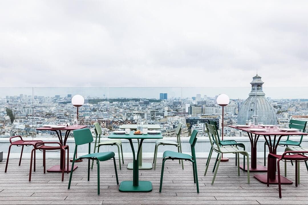 Studie Chair, Luxembourg Pedestal Table