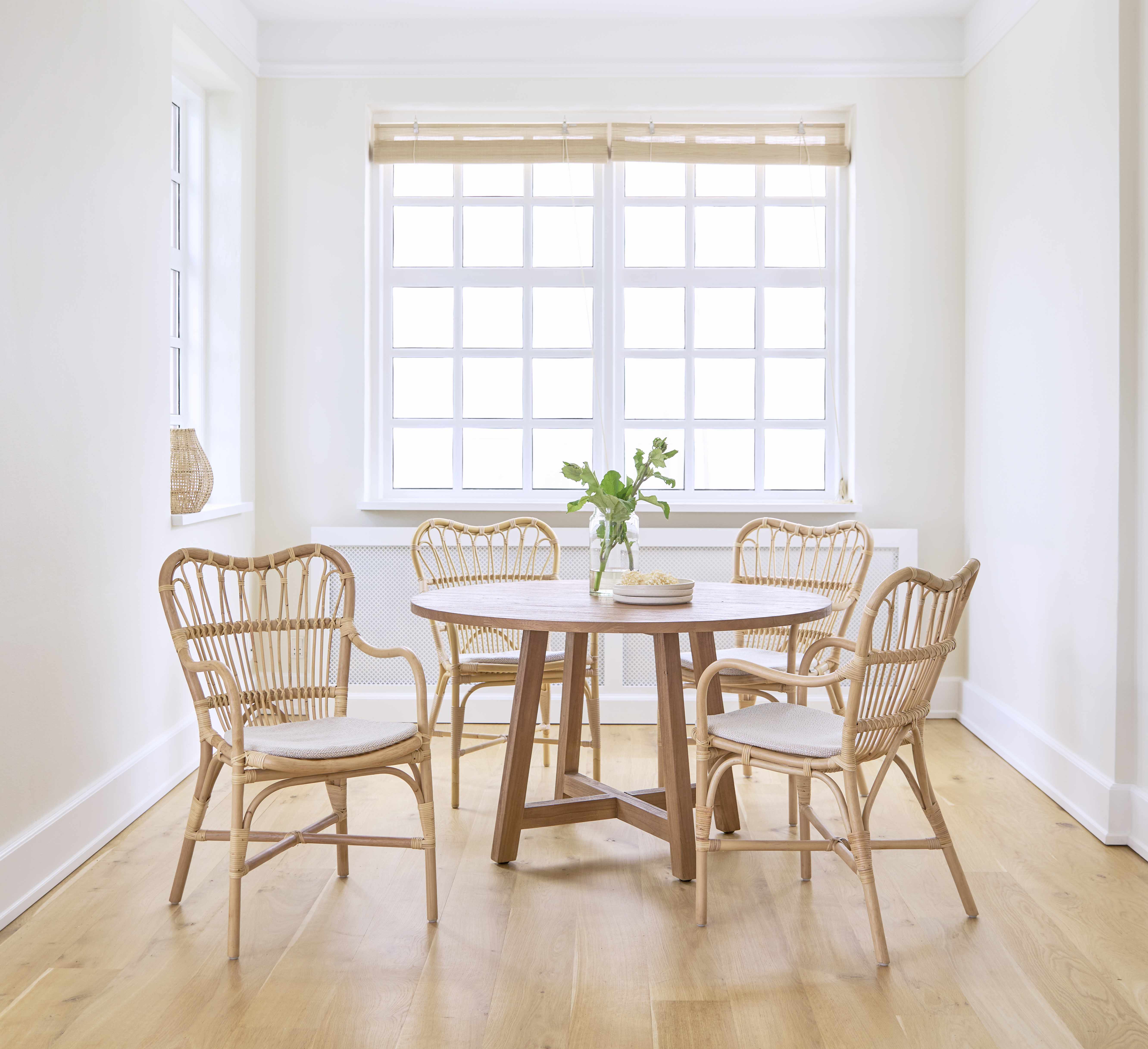 Aksel Teak Dining Table D120cm