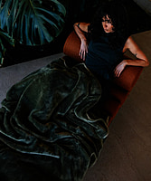 WARO par Plaids Cocooning - Plaid Cosy Monochrome Vert Cyprès WARO par Plaids Cocooning - Plaid Cosy Monochrome Vert Cyprès