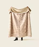 WARO par Plaids Cocooning - Plaid fausse fourrure sensation beige WARO par Plaids Cocooning - Plaid fausse fourrure sensation beige