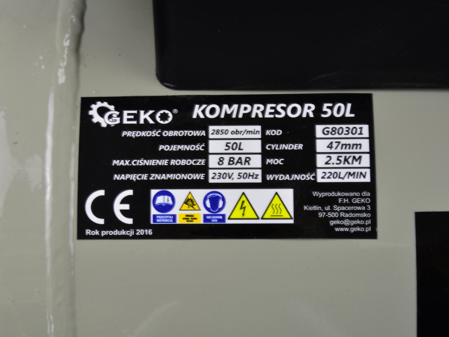 50L Oil Lubricated Air Compressor 8 bar 210 L/min G80301 GEKO 50L Oil Lubricated Air Compressor 8 bar 210 L/min G80301 GEKO