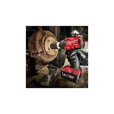 Milwaukee M18 FUEL™ ½″ ударен клуч со среден вртежен момент