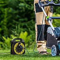 SLx Portable Handbag Style Cable Reel 13A 25m