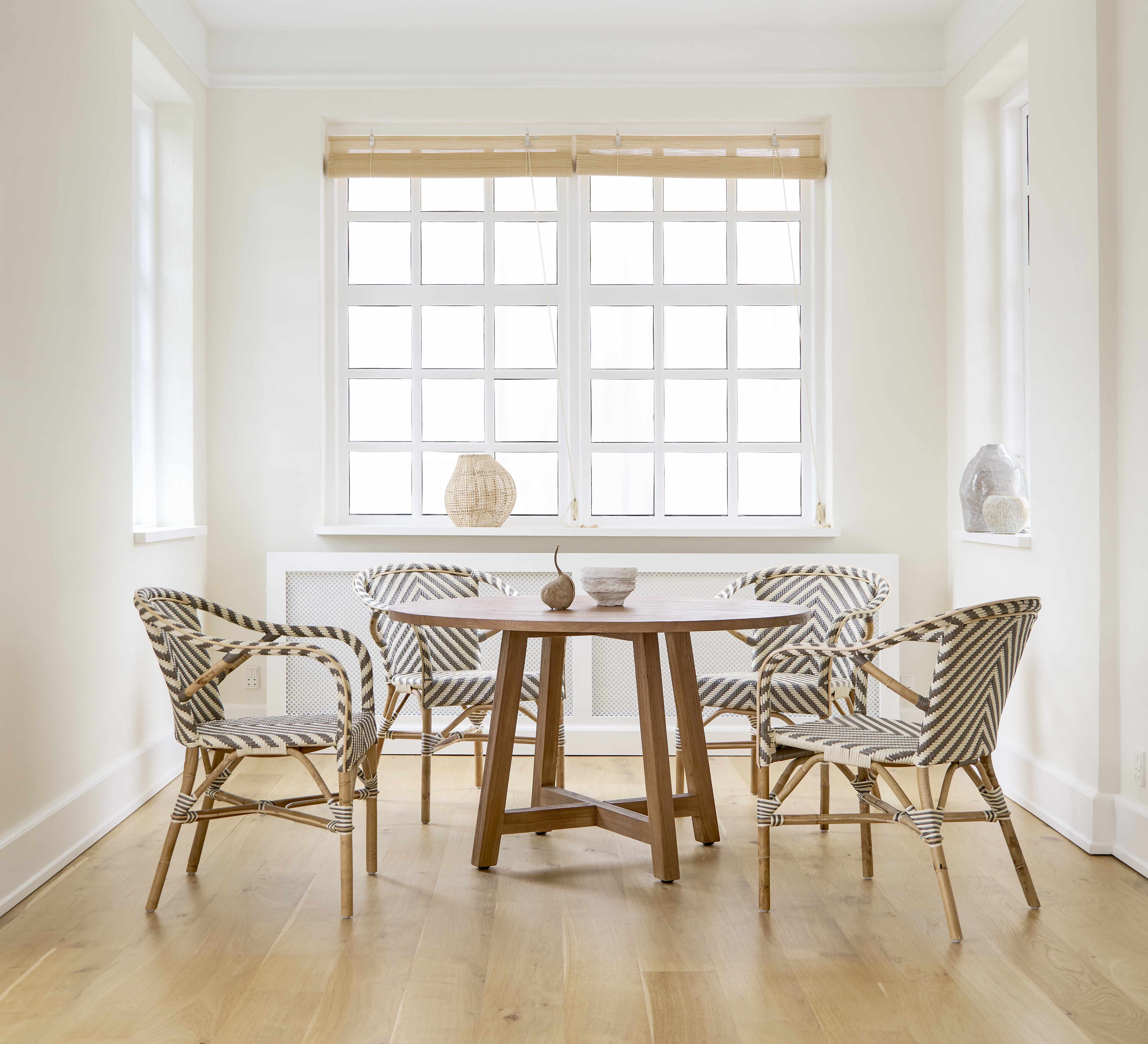 Aksel Teak Dining Table D120cm