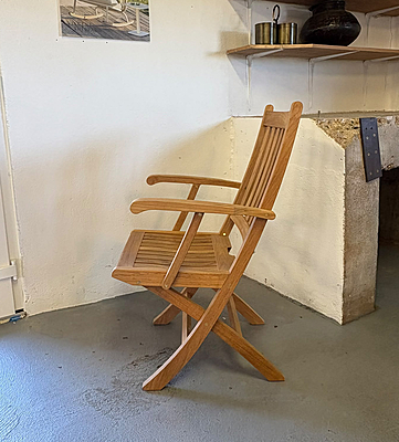 Ascot Carver-Floor Stock