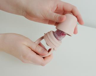 BIBS Baby Feeder Fossil Grey