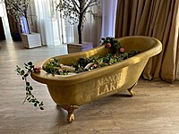 Champagne Bath