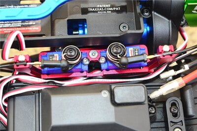 GPM Aluminium F&R Diff Lock Servo Mount (11pc Set) GPM Aluminium F&R Diff Lock Servo Mount (11pc Set)