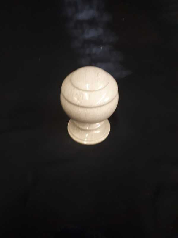 Natuurstenen urn creme grijs Natuurstenen urn creme grijs