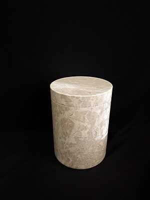 Natuurstenen Urn licht grijs Natuurstenen Urn licht grijs