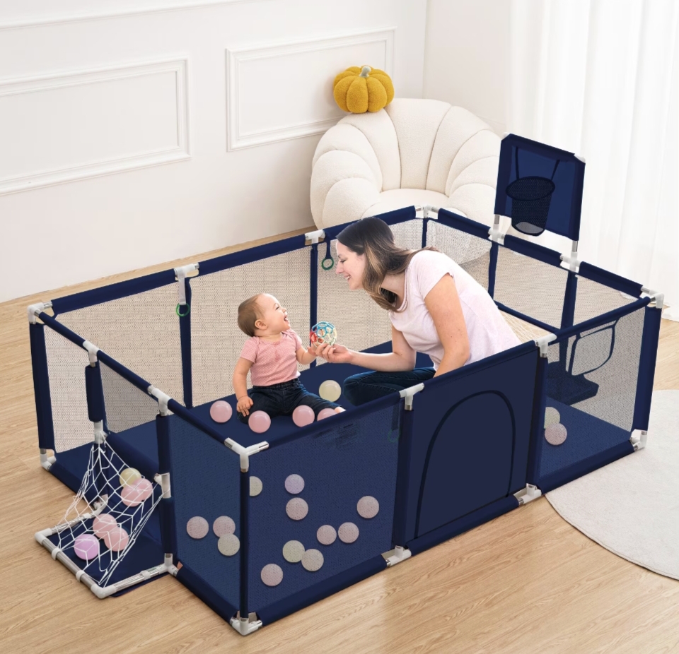 Детска кошара за игра с баскетболен кош и футболни врати с размер 122х182см. Детска кошара за игра с баскетболен кош и футболни врати с размер 122х182см.