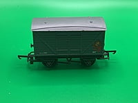 Triang - R11/14 - Closed Van W8755 10T with Dragon Emblem