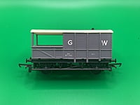 Triang - R124A - GWR 20T Toad Brake Van 57740 in GW Grey
