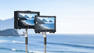 K21 (in Flight Case) | 21.5" professional High-bright HDR FHD Field Monitor with Flight Case, Tripod Adaptor, Sun Hood, V-mount. ───"K21-FC" K21 (in Flight Case) | 21.5" professional High-bright HDR FHD Field Monitor with Flight Case, Tripod Adaptor, Sun Hood, V-mount. ───"K21-FC"