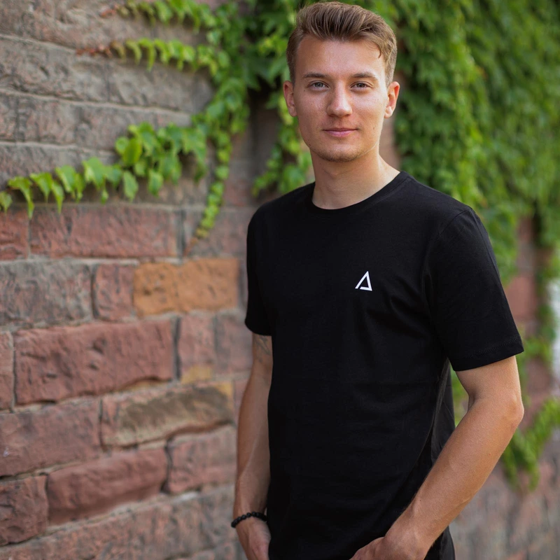 KARLMOTTE T-Shirt