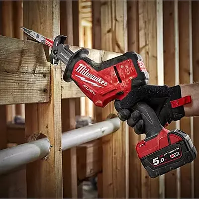 Milwaukee M18 FUEL™ реципрочна пила 22мм.