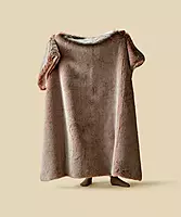 WARO par Plaids Cocooning - Plaid fausse fourrure Chataigne WARO par Plaids Cocooning - Plaid fausse fourrure Chataigne