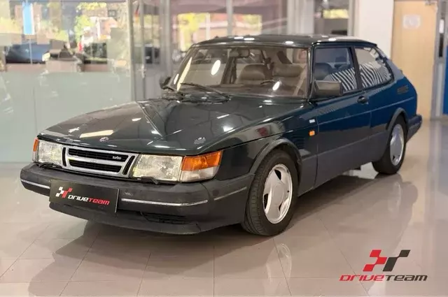 SAAB 900i T 16v SAAB 900i T 16v