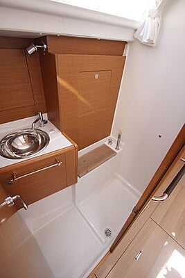 Sailing Camp for Teens in Italy