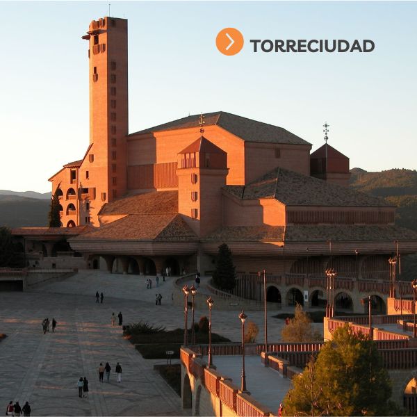 Peregrinación a Santuarios Marianos Peregrinación a Santuarios Marianos