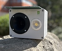 Répulsif anti-nuisible avec ultrasons, sons et flash Répulsif anti-nuisible avec ultrasons, sons et flash