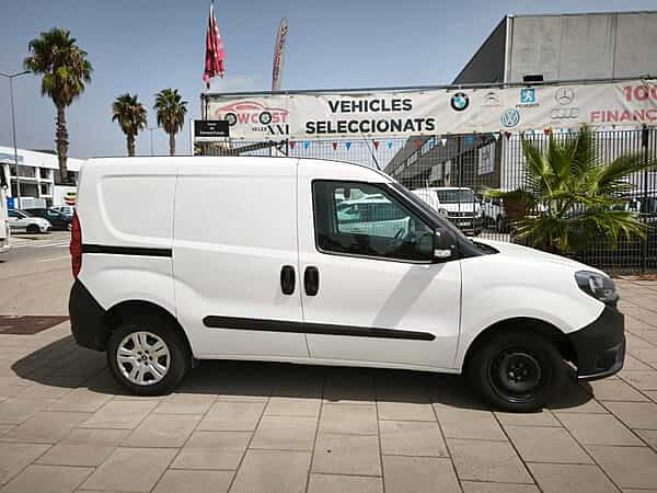 FIAT DOBLO FURGÓN 1.6 105 CV