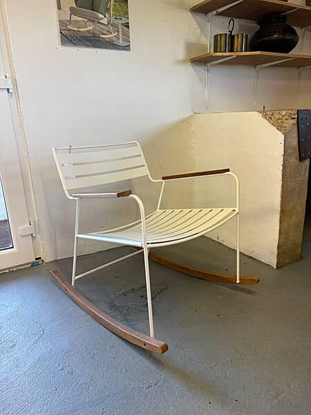 Surprising Rocking Chair Cotton White-Floor Stock Surprising Rocking Chair Cotton White-Floor Stock