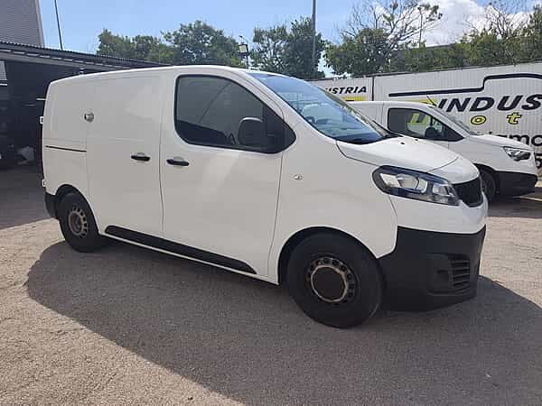 FIAT SCUDO FURGÓN 3 PLAZAS 1.5 102 CV