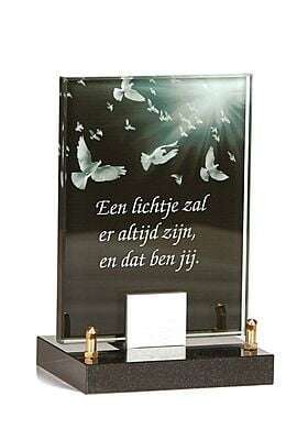 Glazen gedenksteentje met foto en tekst Glazen gedenksteentje met foto en tekst