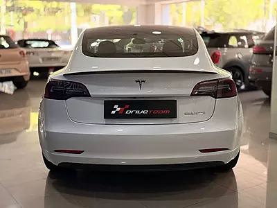 TESLA MODEL 3 PERFORMANCE TESLA MODEL 3 PERFORMANCE