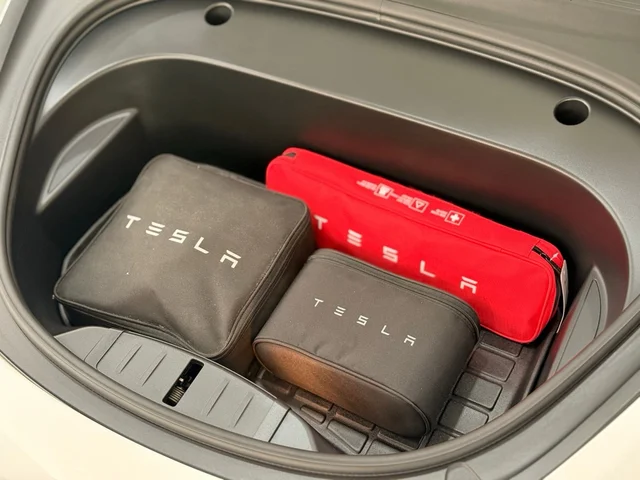 TESLA MODEL 3 PERFORMANCE TESLA MODEL 3 PERFORMANCE