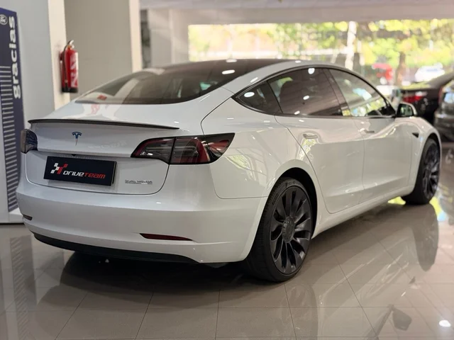 TESLA MODEL 3 PERFORMANCE TESLA MODEL 3 PERFORMANCE