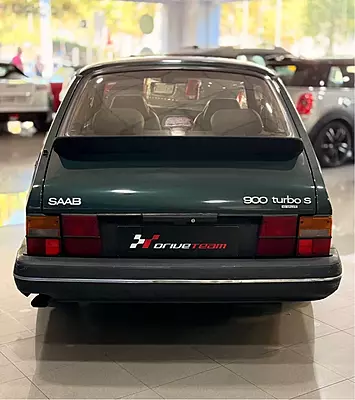 SAAB 900i T 16v SAAB 900i T 16v