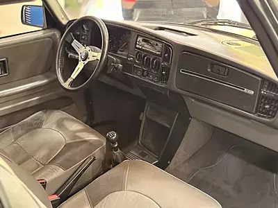 SAAB 900i T 16v SAAB 900i T 16v