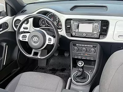 VOLKSWAGEN BEETLE CABRIO VOLKSWAGEN BEETLE CABRIO