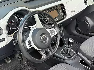 VOLKSWAGEN BEETLE CABRIO VOLKSWAGEN BEETLE CABRIO