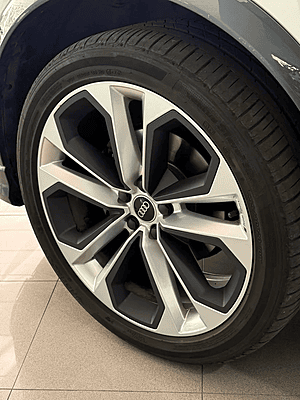 AUDI Q3 SPORTBACK Black Line AUDI Q3 SPORTBACK Black Line