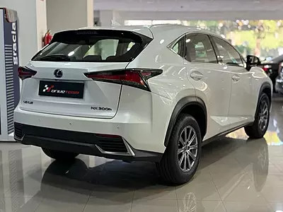 LEXUS NX300h