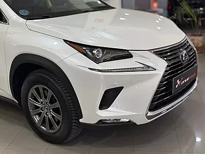 LEXUS NX300h