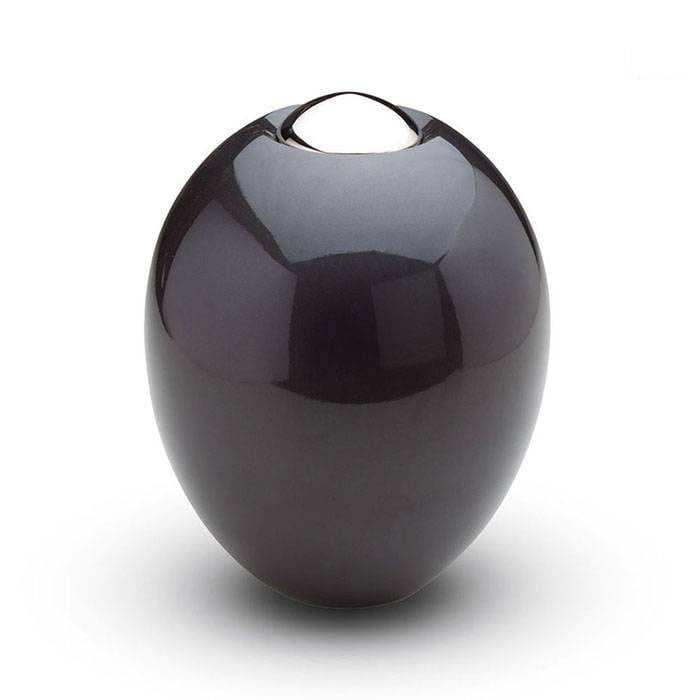 AD 001 Messing urn Adore met gravure AD 001 Messing urn Adore met gravure