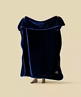 WARO par Plaids Cocooning - Plaid Cosy Monochrome Bleu Nuit WARO par Plaids Cocooning - Plaid Cosy Monochrome Bleu Nuit
