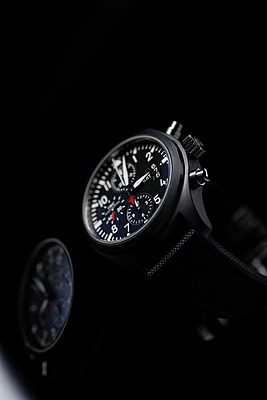 12183 - IWC - IW378901 - pre-owned conditions with MINOR signs of usage - Card & Box