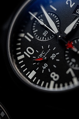 12183 - IWC - IW378901 - pre-owned conditions with MINOR signs of usage - Card & Box
