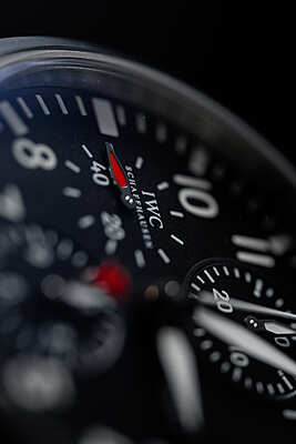 12183 - IWC - IW378901 - pre-owned conditions with MINOR signs of usage - Card & Box