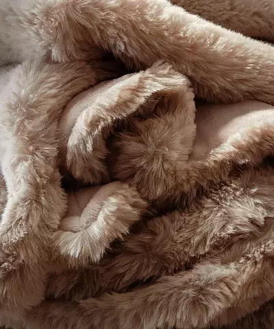 WARO par Plaids Cocooning - Plaid Fausse Fourrure Polar Bear Blanc WARO par Plaids Cocooning - Plaid Fausse Fourrure Polar Bear Blanc