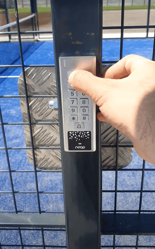 Lecteur Neop outdoor exterieur pistes de padel